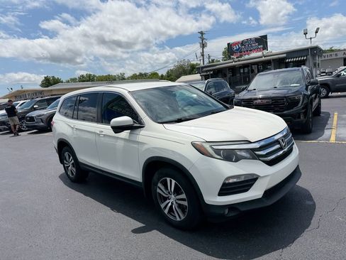 Used 2018 Honda Pilot EX image 2