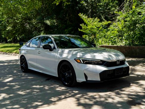 Certified 2026 Honda Civic Sport image 2