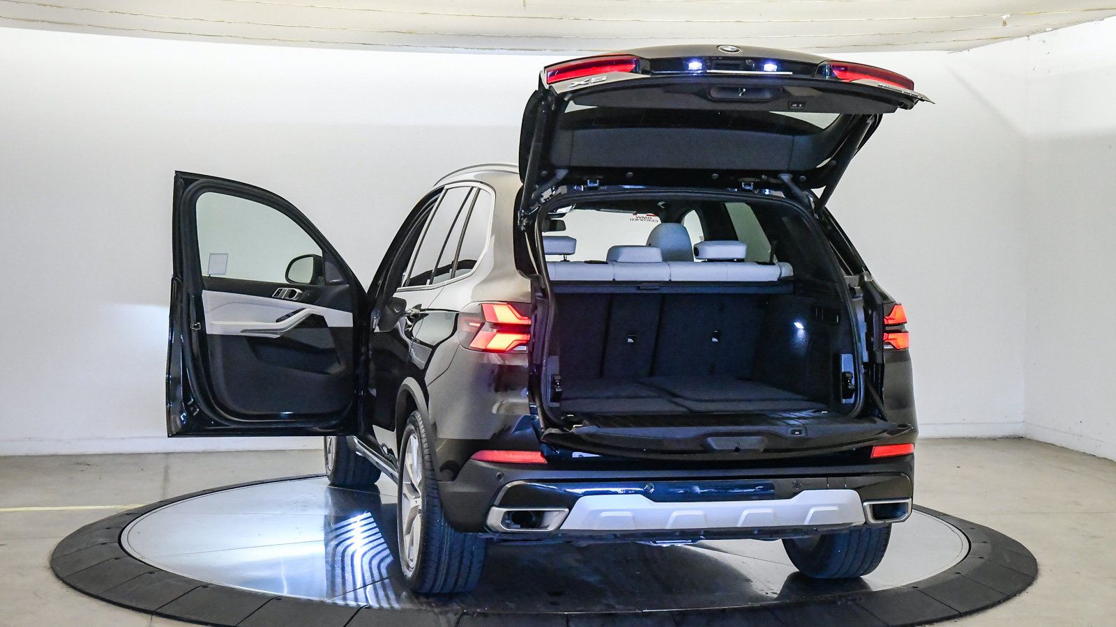 Used 2024 BMW X5 xDrive40i w/ Premium Package AWD/4WD image 26