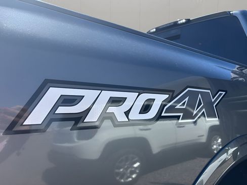 Used 2019 Nissan Titan PRO-4X w/ Pro-4x Convenience Package AWD/4WD image 10