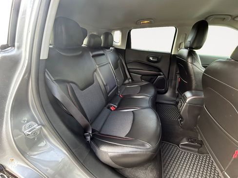 Used 2020 Jeep Compass Trailhawk image 11