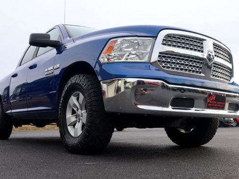 Used 2019 RAM 1500 Classic SLT image 17