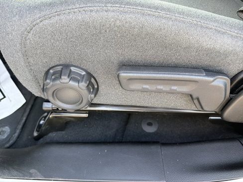 Used 2024 Jeep Gladiator Sport AWD/4WD image 16