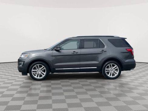 Used 2016 Ford Explorer XLT w/ Equipment Group 202A AWD/4WD image 5