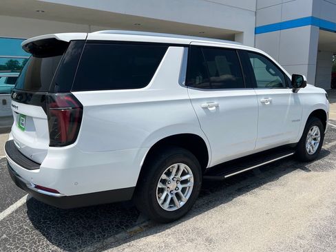 Used 2025 Chevrolet Tahoe LT RWD image 4