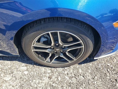 Used 2022 Ford Mustang Premium image 6