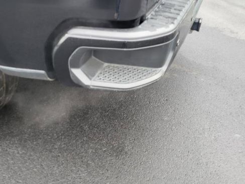 Used 2021 Chevrolet Silverado 1500 LTZ w/ LTZ Convenience Package II image 7