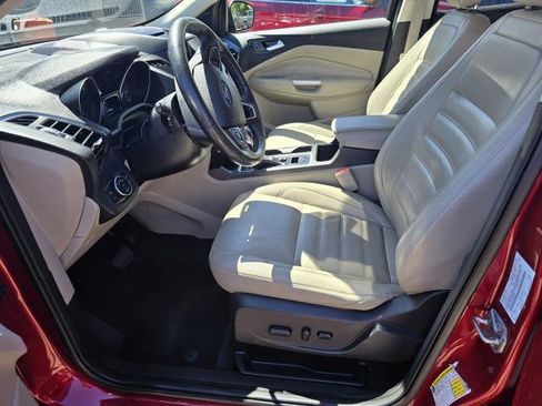 Used 2018 Ford Escape Titanium w/ Ford Safe & Smart Package AWD/4WD image 9