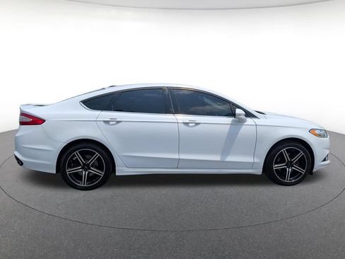 Used 2016 Ford Fusion SE FWD image 6