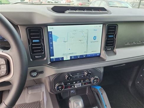 New 2024 Ford Bronco Black Diamond w/ Sasquatch Package image 13
