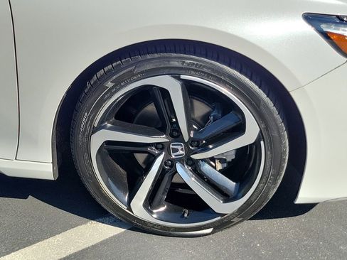 Used 2022 Honda Accord Sport image 6