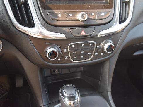 Used 2018 Chevrolet Equinox LT w/ Sun & Infotainment Package AWD/4WD image 16