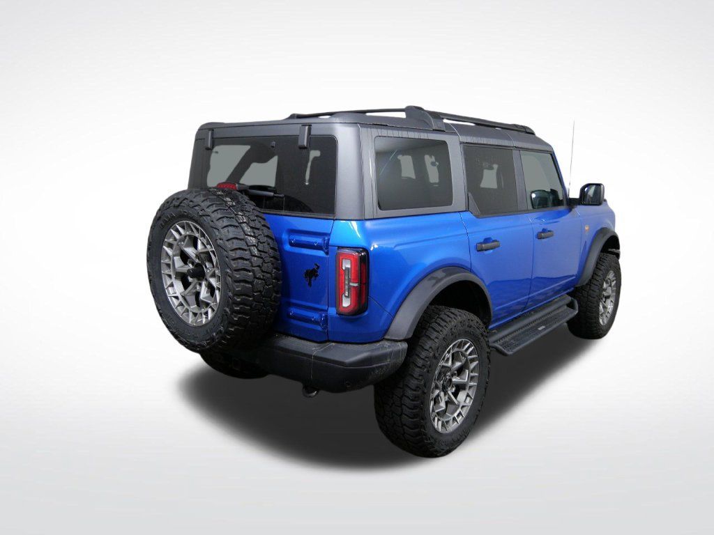 Used 2024 Ford Bronco Badlands AWD/4WD image 3