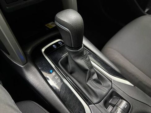 Used 2022 Toyota Corolla Cross LE FWD image 20