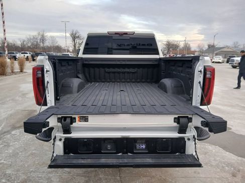 Used 2024 GMC Sierra 2500 Denali Ultimate image 18