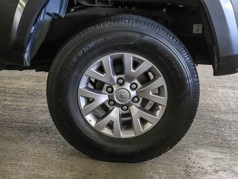 Used 2016 Toyota Tacoma SR5 w/ SR5 Appearance Package (SN) RWD image 10