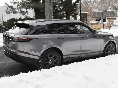 Used 2020 Land Rover Range Rover Velar R-Dynamic S image 8