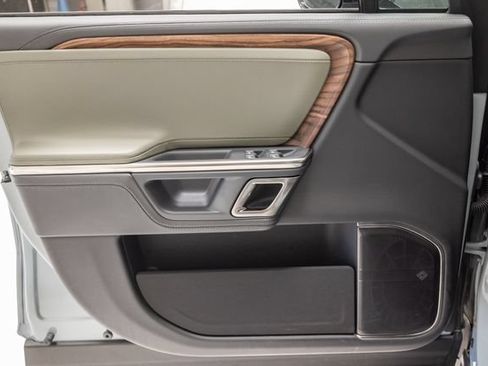 Used 2023 Rivian R1S Launch Edition Quad AWD/4WD image 7