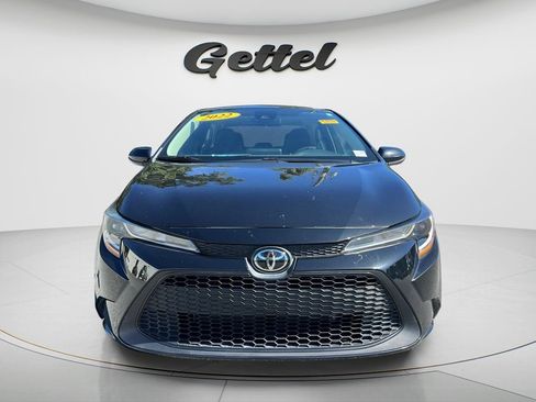 Used 2022 Toyota Corolla LE FWD image 2