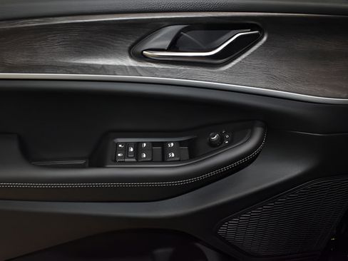 New 2026 Jeep Grand Cherokee Altitude AWD/4WD image 20