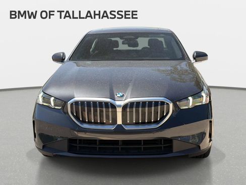 Used 2025 BMW 530i w/ Premium Package RWD image 2