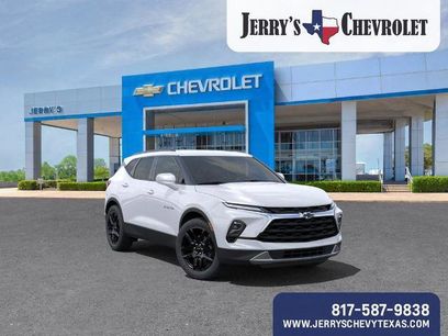 New 2025 Chevrolet Blazer LT w/ LPO, Black Grille Bar Package