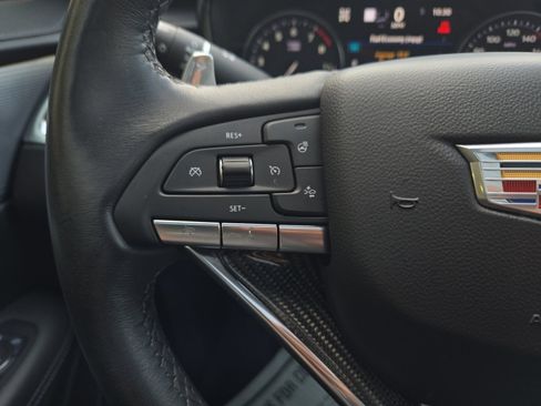 Used 2023 Cadillac XT6 Sport w/ Technology Package AWD/4WD image 19