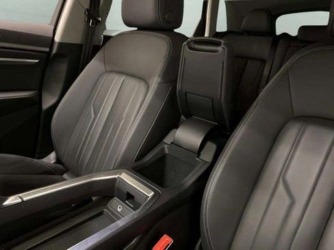 Used 2024 Audi Q8 e-tron Premium Plus w/ Premium Plus Package image 66