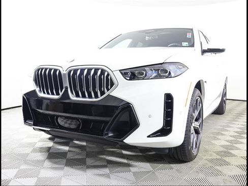Used 2026 BMW X6 xDrive40i w/ Premium Package AWD/4WD image 2