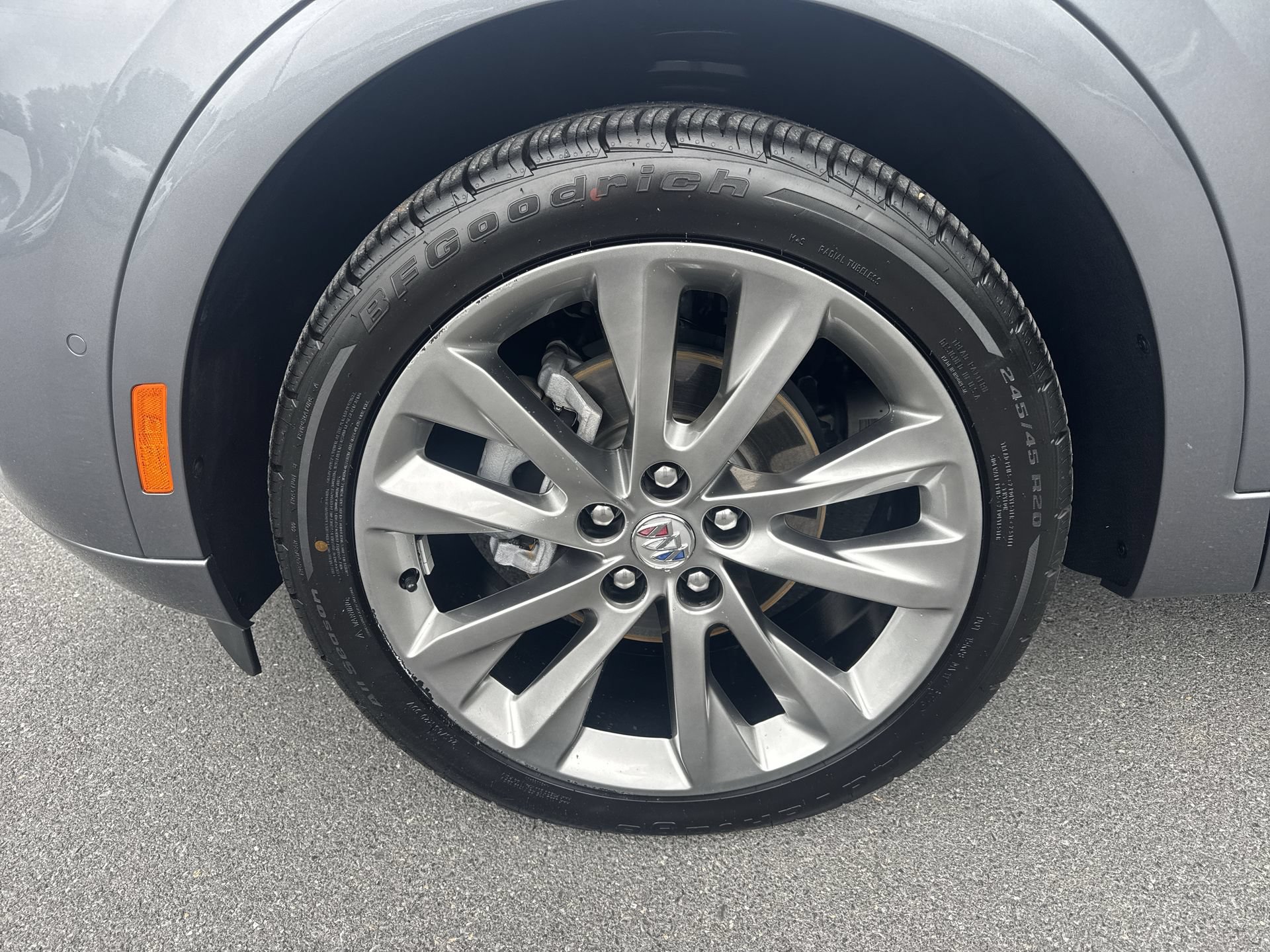 Certified 2022 Buick Envision Avenir w/ Technology Package II AWD/4WD image 19