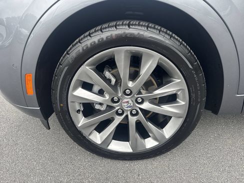 Certified 2022 Buick Envision Avenir w/ Technology Package II AWD/4WD image 19
