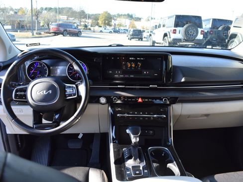 Used 2022 Kia Carnival SX image 35