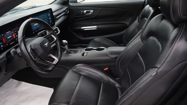 Used 2024 Ford Mustang Premium RWD image 5