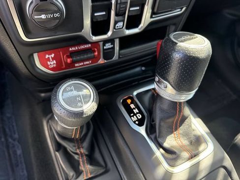 Used 2020 Jeep Gladiator Mojave AWD/4WD image 20