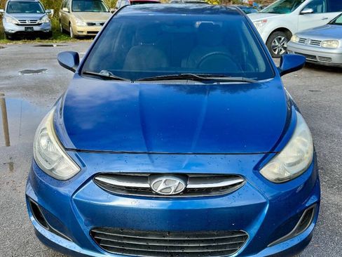 Used 2015 Hyundai Accent GLS FWD image 2