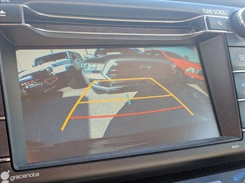 Used 2017 Toyota RAV4 XLE image 7