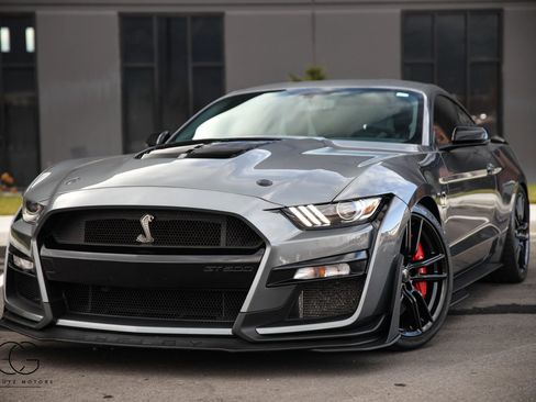 Used 2021 Ford Mustang Shelby GT500 w/ Technology Package image 2