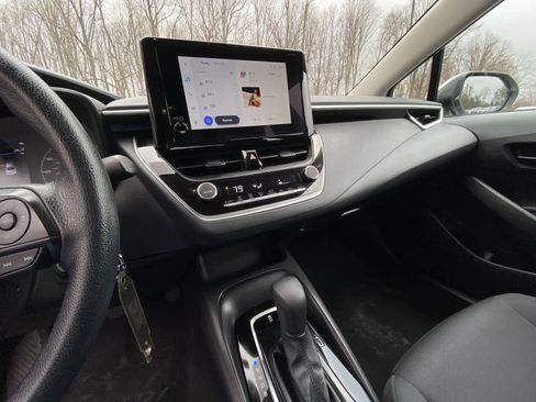 Used 2025 Toyota Corolla LE image 22