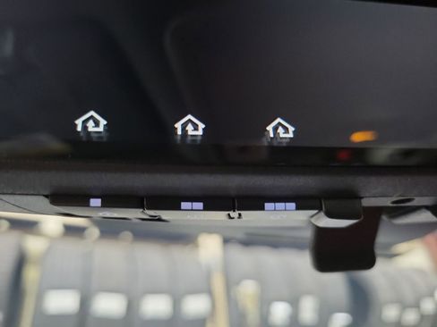 Used 2025 Toyota Tacoma TRD Pro image 32