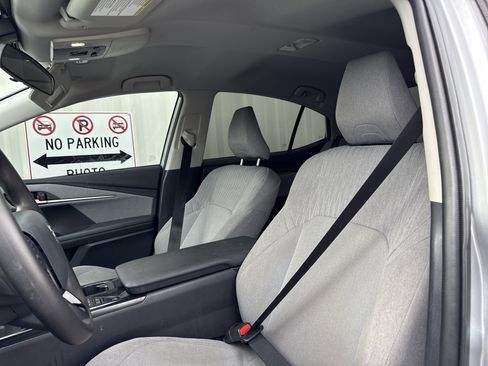 Used 2025 Toyota Camry LE image 13