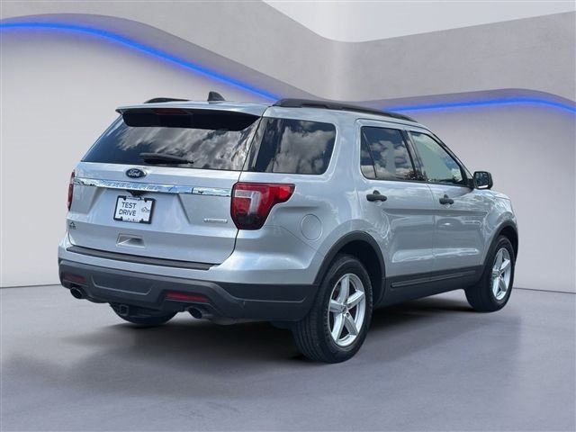 Used 2018 Ford Explorer FWD image 5