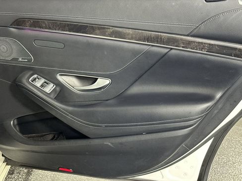 Used 2017 Mercedes-Benz S 550 Sedan image 36