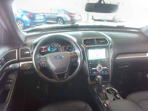Used 2018 Ford Explorer Limited AWD/4WD image 7