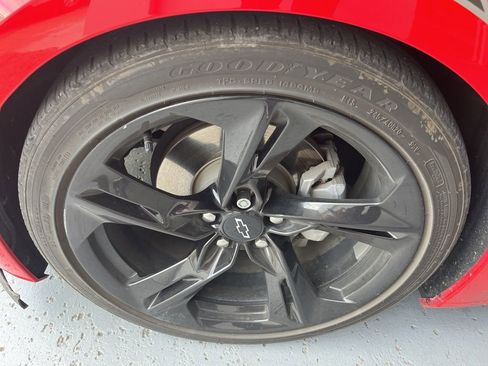 Used 2022 Chevrolet Camaro LT w/ RS Package image 9