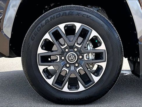 Used 2024 Toyota Tundra Limited w/ Power Package image 11