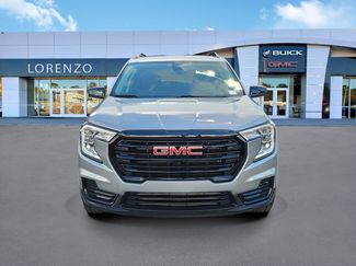 Used 2024 GMC Terrain SLE w/ Driver Convenience Package FWD video 2