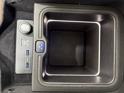 Used 2021 Land Rover Range Rover Autobiography image 32