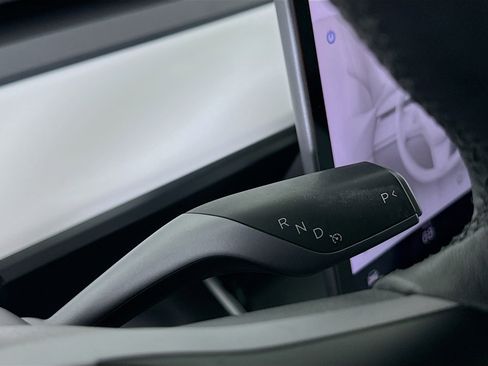 Used 2021 Tesla Model Y 2WD image 24