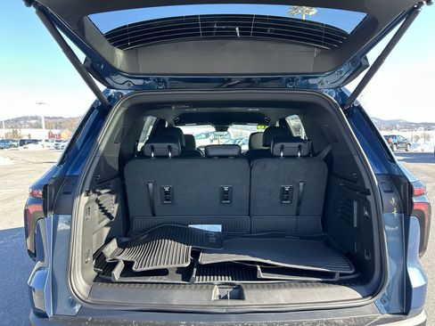 New 2026 Chevrolet Traverse Z71 w/ Driver Confidence Package image 19