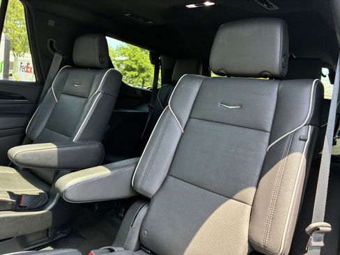 Used 2023 Cadillac Escalade Sport AWD/4WD image 14